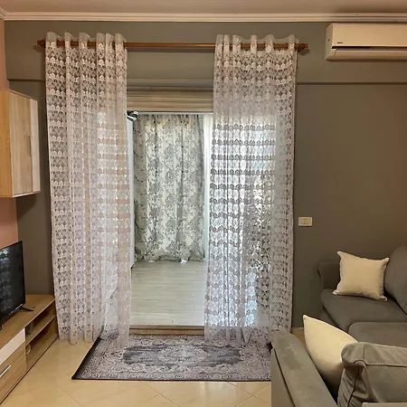 For Rent Apartament 1+1 Komuna E Parisit Near Kristal Center
